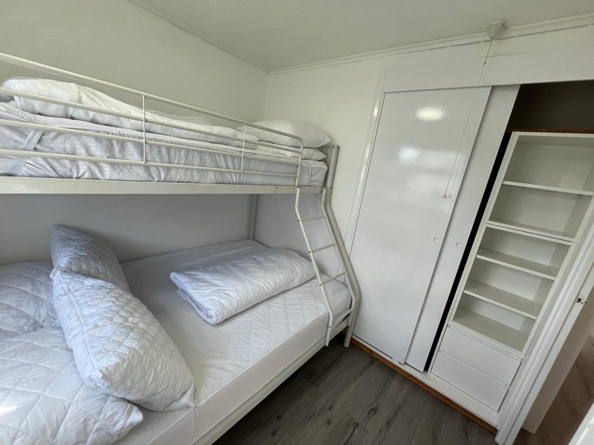 Chalet 319, Hemsby - Two Bed Chalet, Sleeps 5, Pet Friendly, Bed Linen And Towels Included Exterior foto